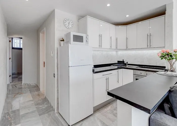 Altamira Daire Costa Adeje